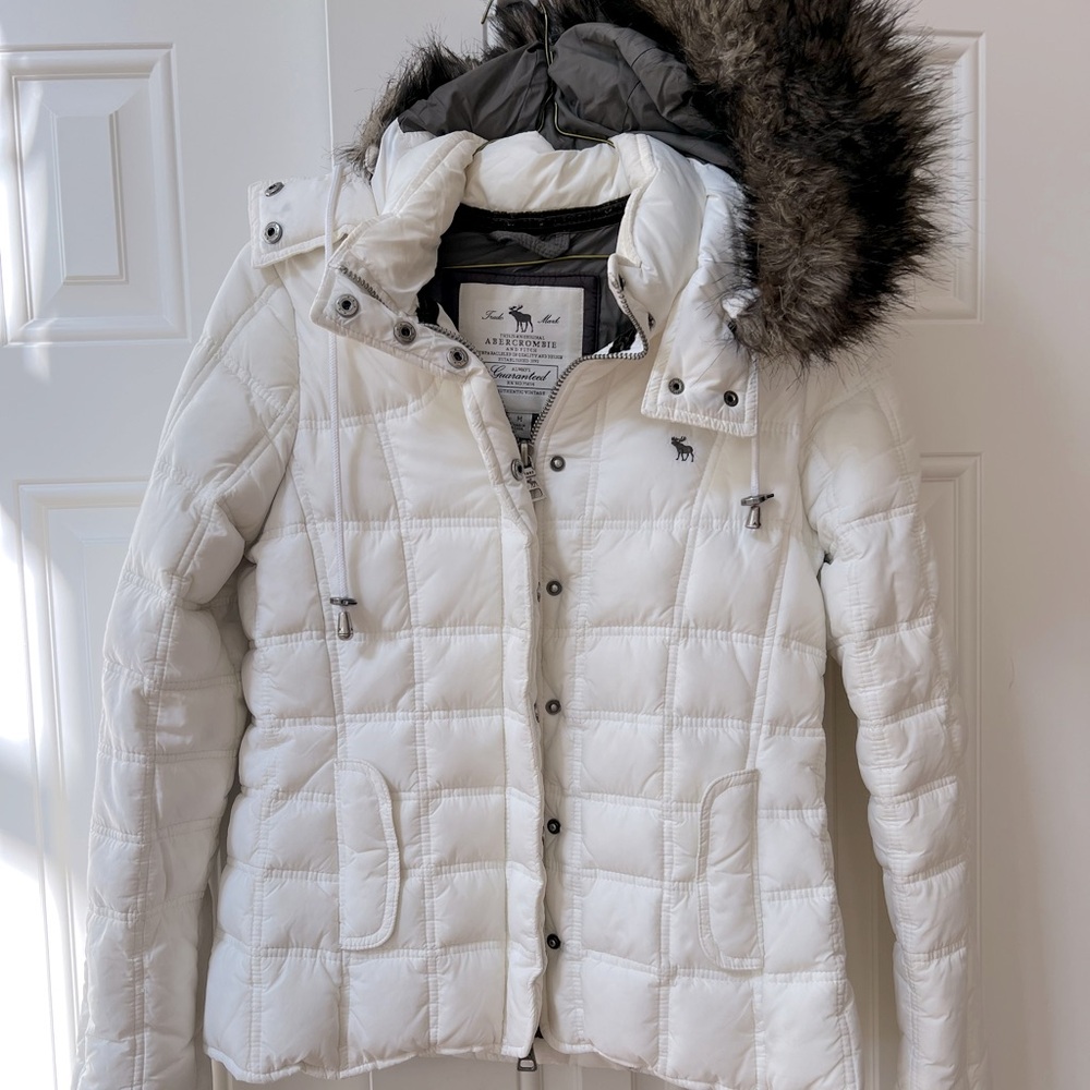 Abercrombie & Fitch Excellent Condition Puffer Jacket w/ removable hood